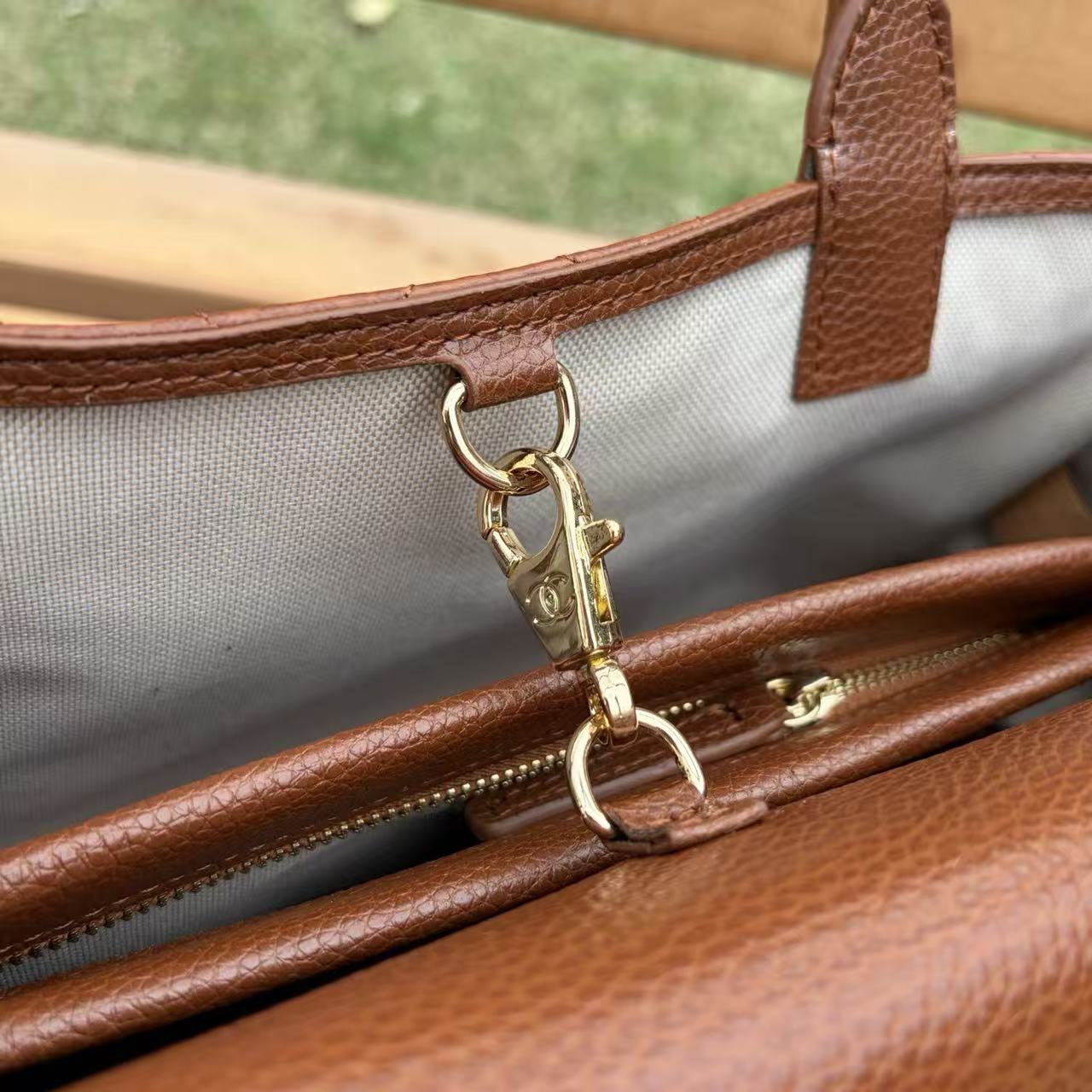 Vintage CHANEL Long Handle Shoulder Tote Bag