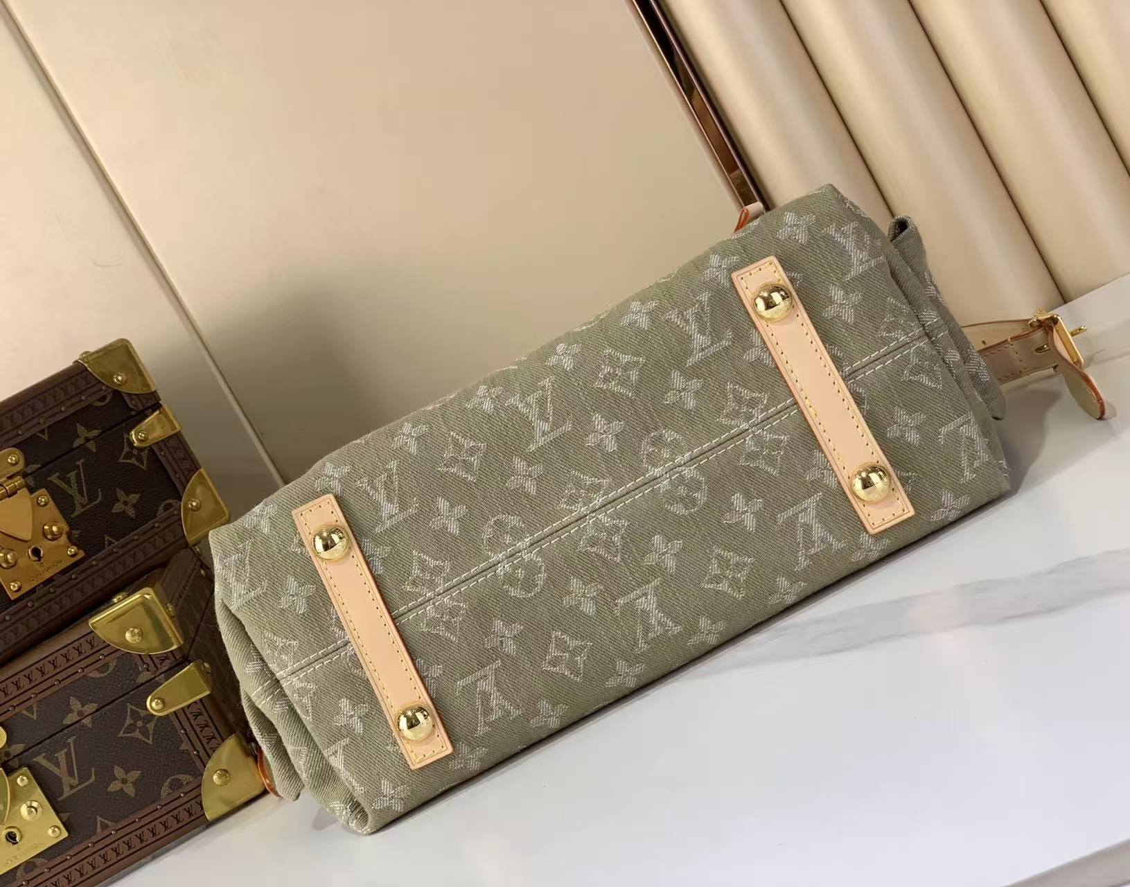 LV Carryall Cargo PM (item number M27623 khaki green denim)