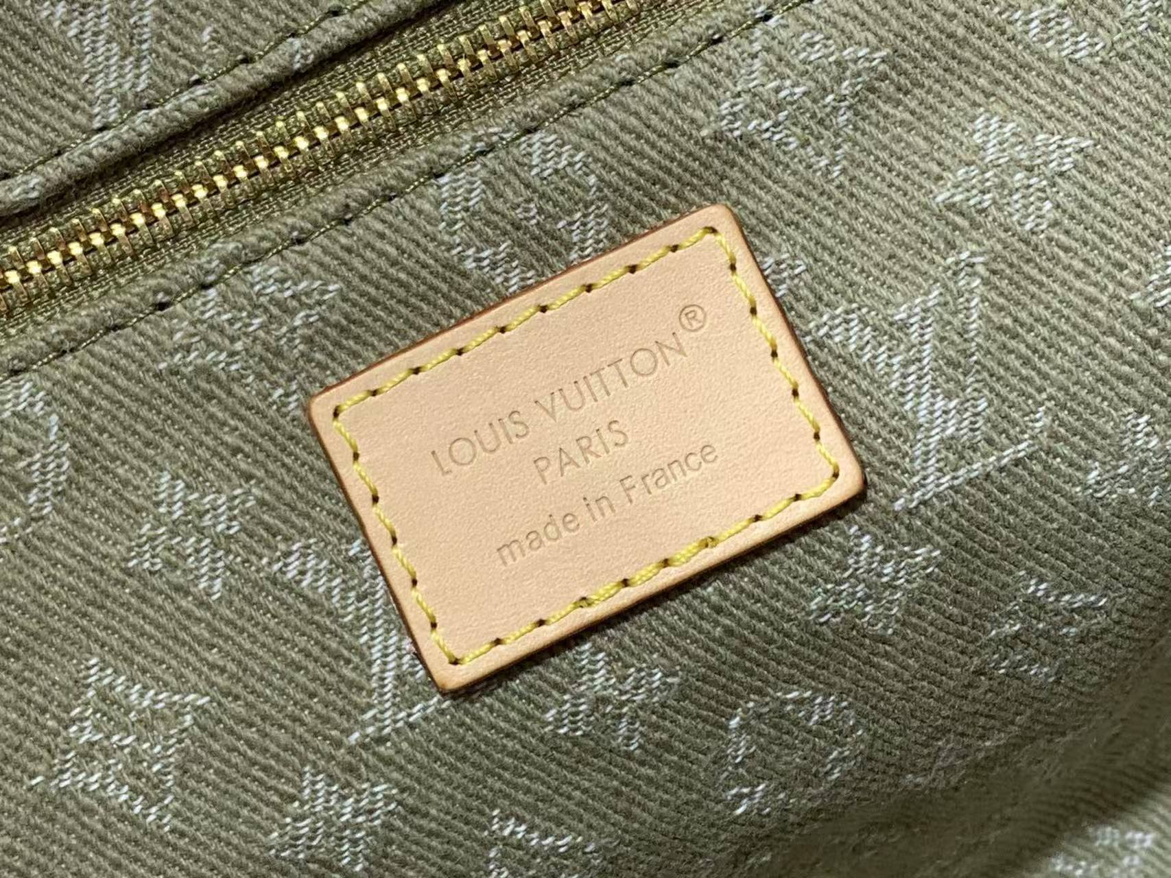 LV Carryall Cargo PM (item number M27623 khaki green denim)