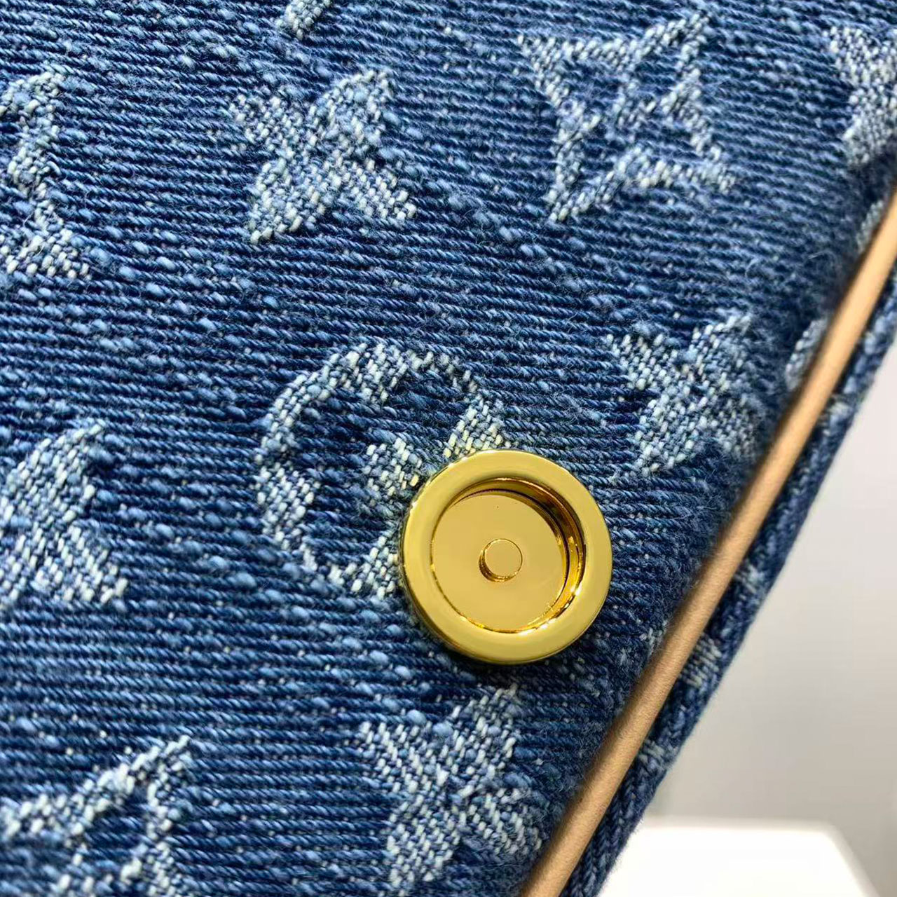 LV retro washed denim vintage flower stick armpit bag