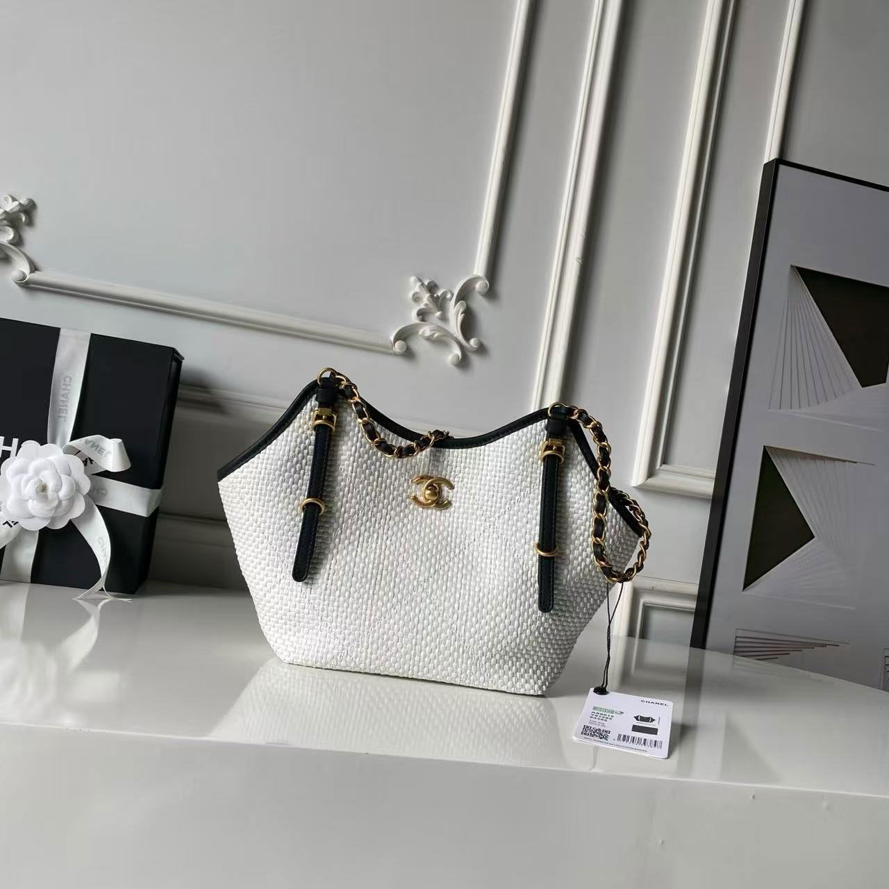 CHANEL white grass woven black leather gold label vacation style tote bag