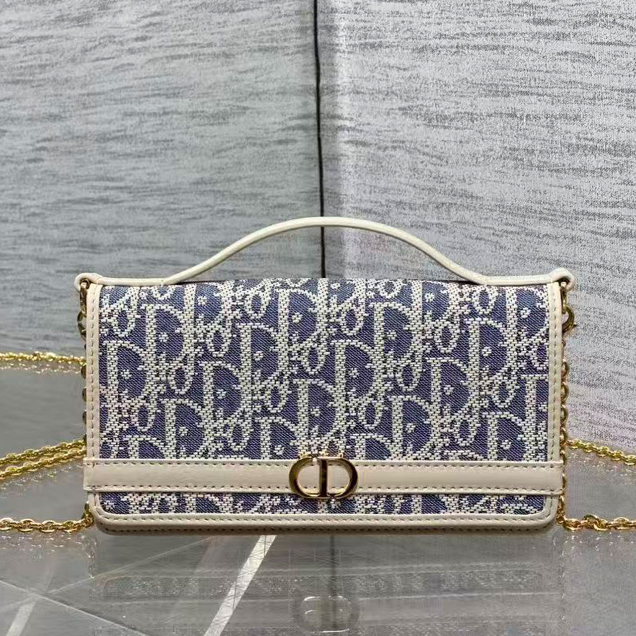 Dior 30 Montaigne Vintage Montaigne Handheld Chain Underarm Bag