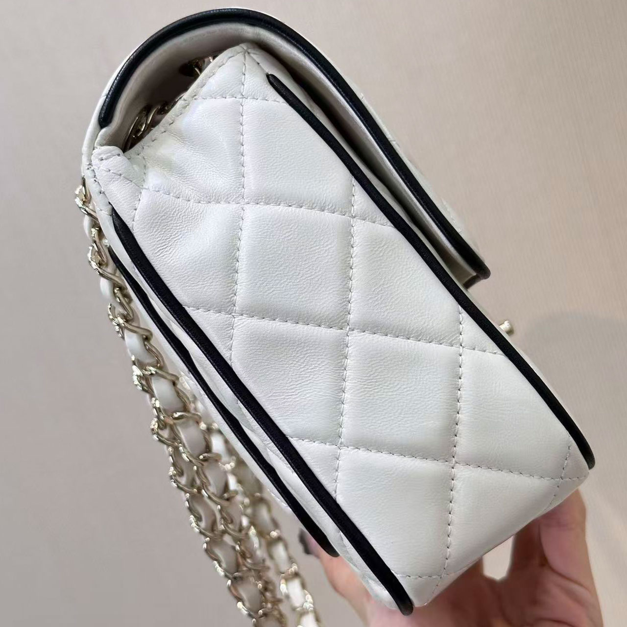 CHANEL Aries leather black rolled edge silver buckle Classic Flap small diamond grid bag