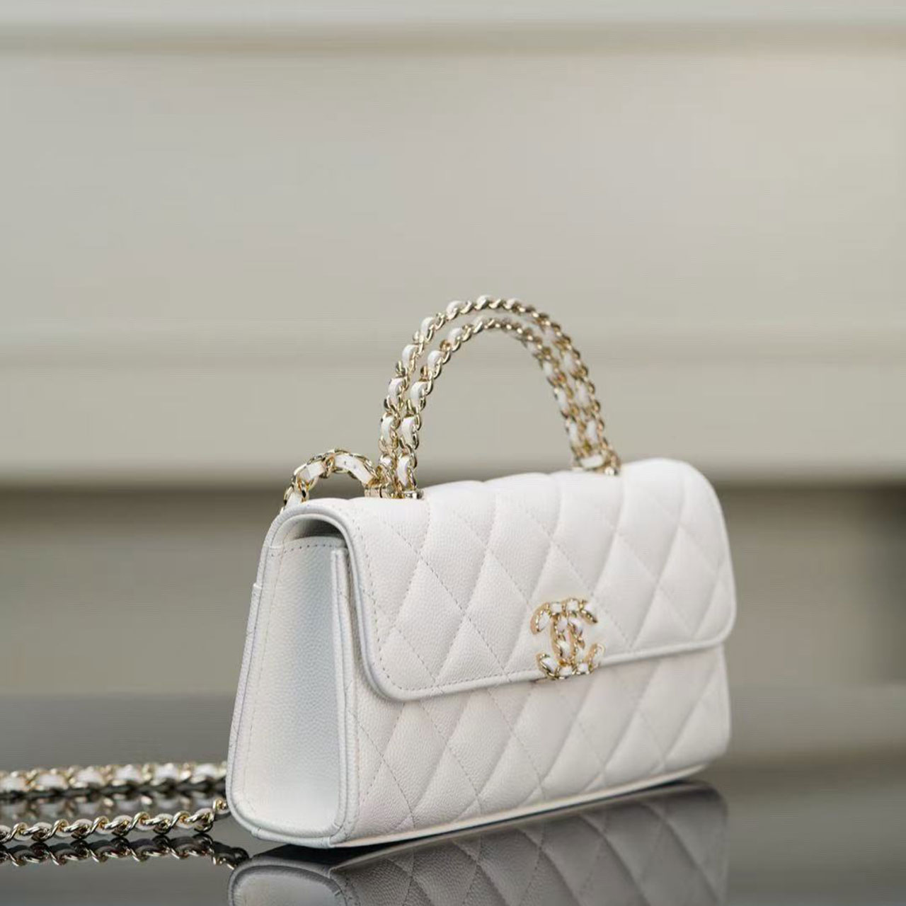 CHANEL white caviar diamond grid hand-held chain WOC long crossbody bag