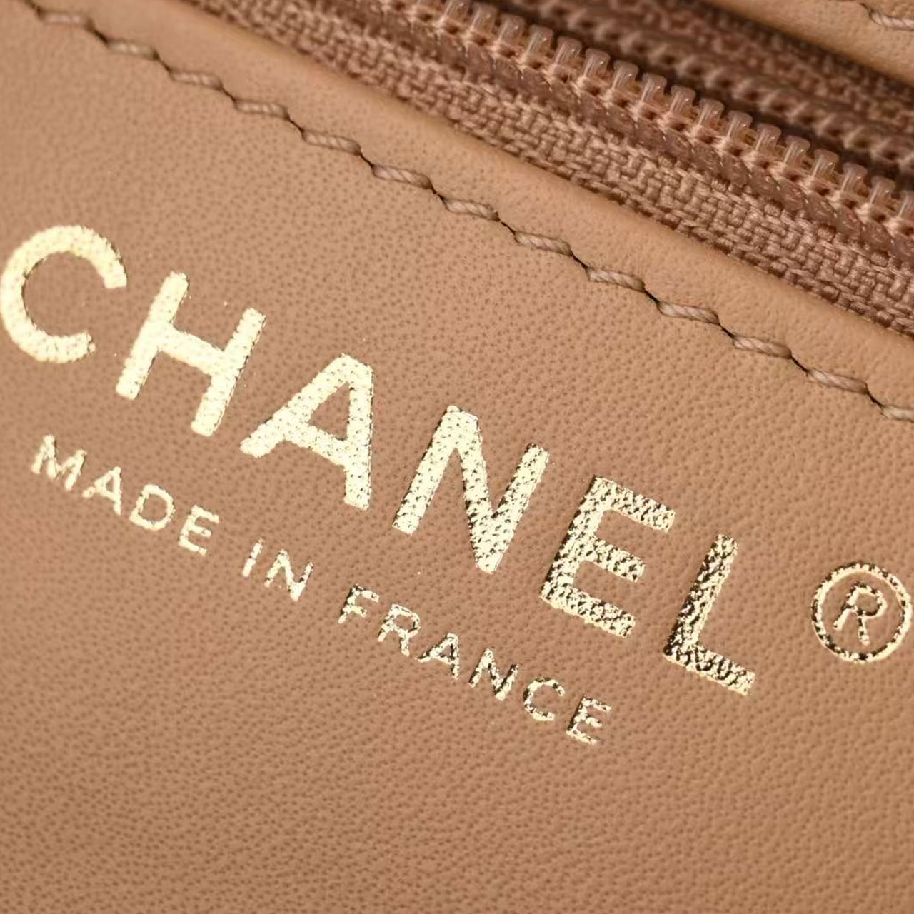 CHANEL straw woven round handle mini flip chain handbag