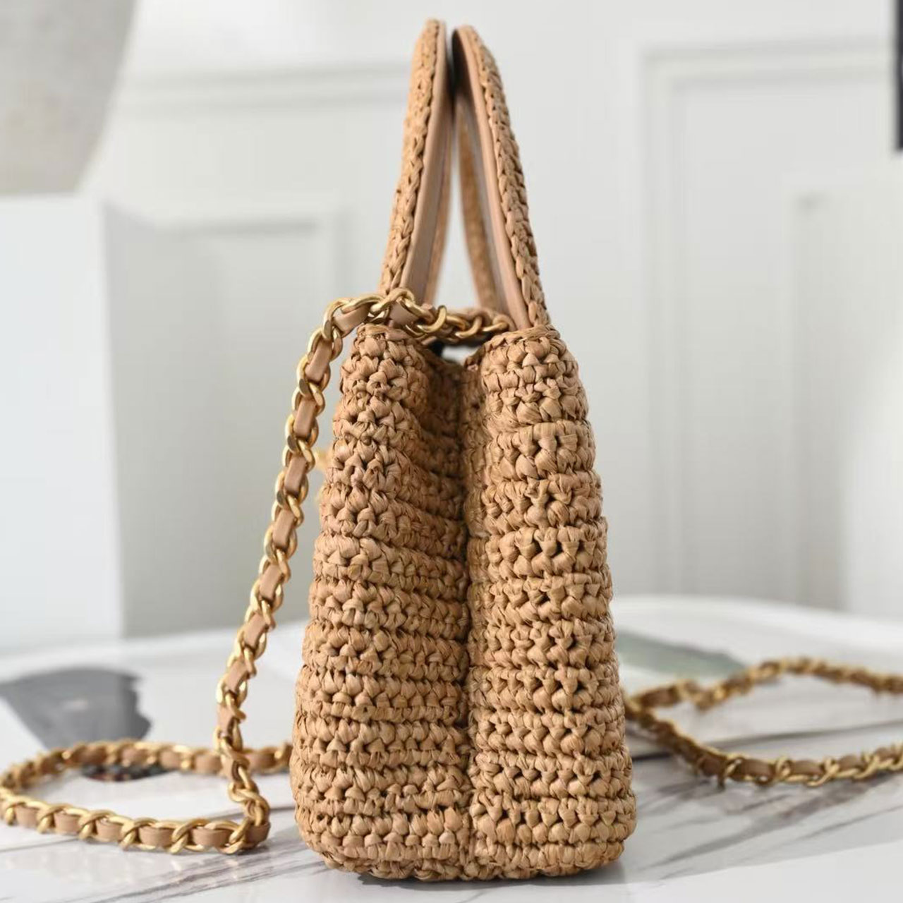 CHANEL straw woven round handle mini flip chain handbag