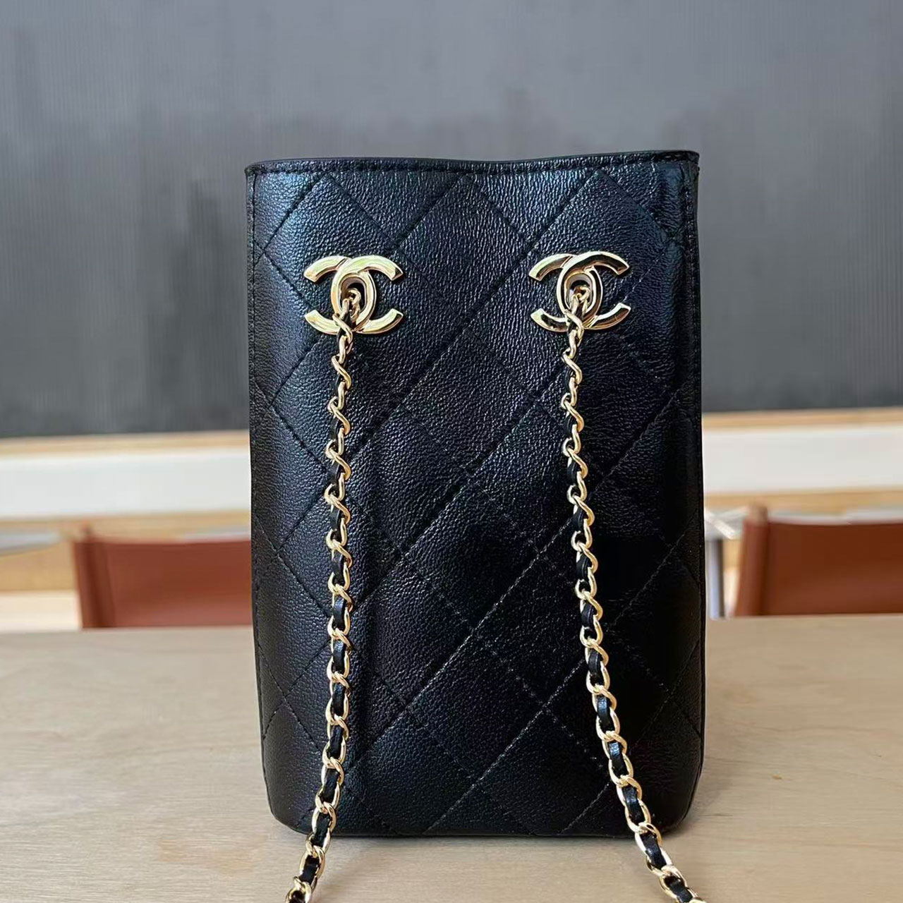 CHANEL black diamond grid double C chain vertical mobile phone crossbody bag