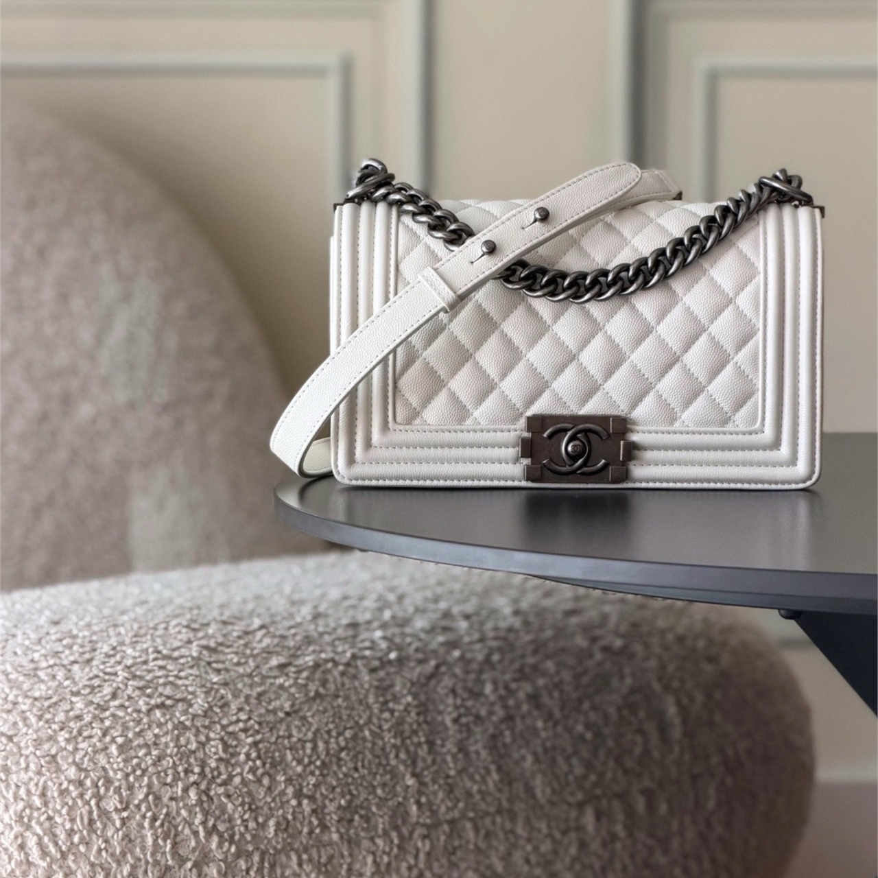 CHANEL beige caviar cowhide vintage gold buckle Leboy medium chain bag
