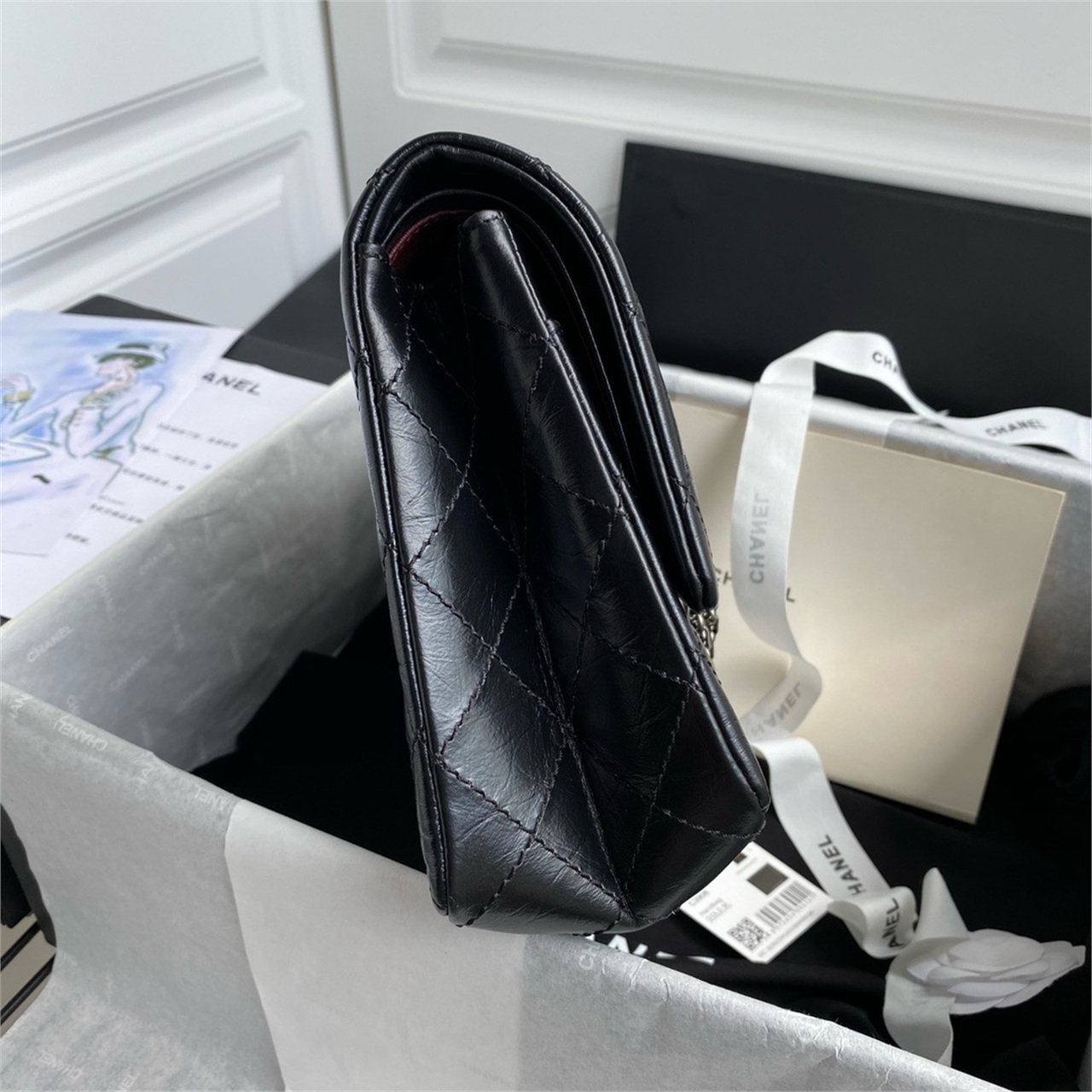 CHANEL black distressed oil wax cowhide silver buckle Leboy medium chain bag