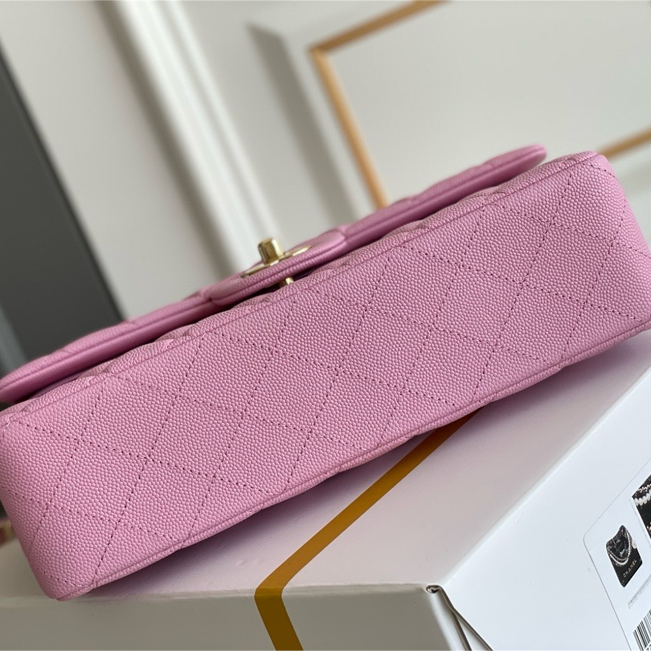 CHANEL Cherry Blossom Pink Caviar Cowhide Gold Buckle CF Medium Chain Bag