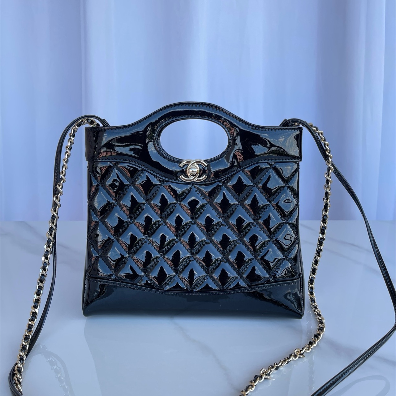CHANEL Yellow Black Color blocked Lacquer Lingge 31 Mini Handheld Chain Bag