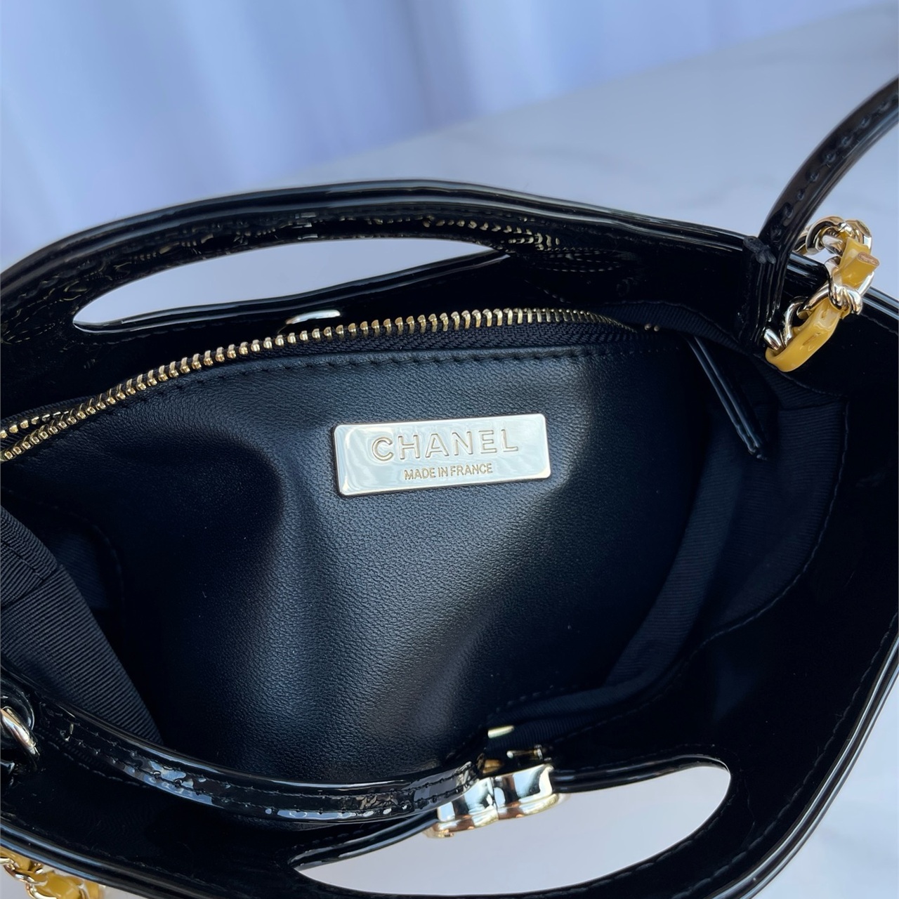 CHANEL Yellow Black Color blocked Lacquer Lingge 31 Mini Handheld Chain Bag