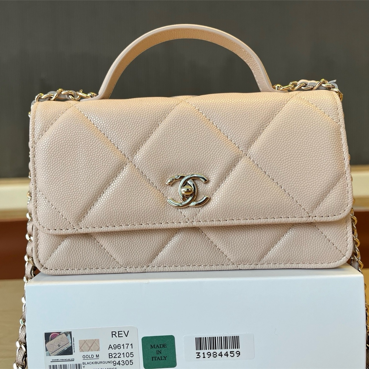 CHANEL Milk White Caviar Cowhide Handheld WOC Chain Bag