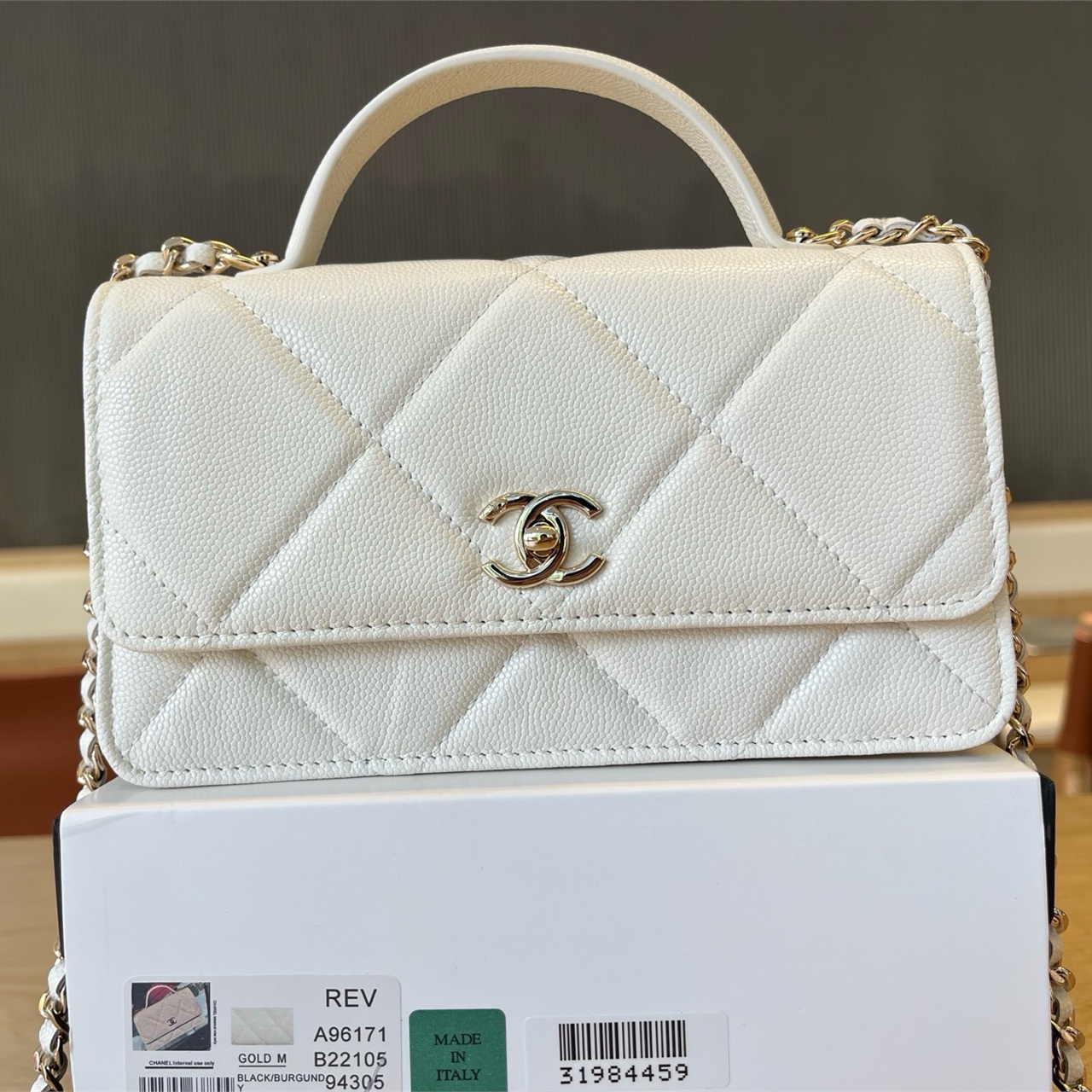 CHANEL Milk White Caviar Cowhide Handheld WOC Chain Bag