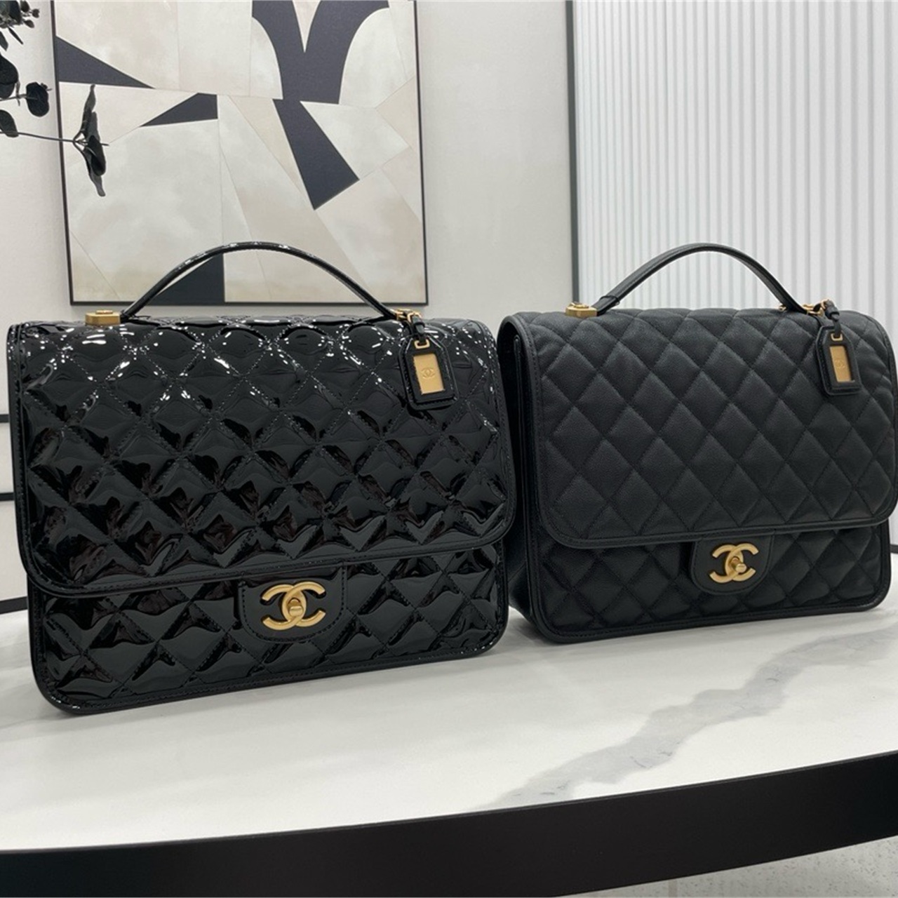 CHANEL shiny black patent leather diamond grid hand-held document mailman bag