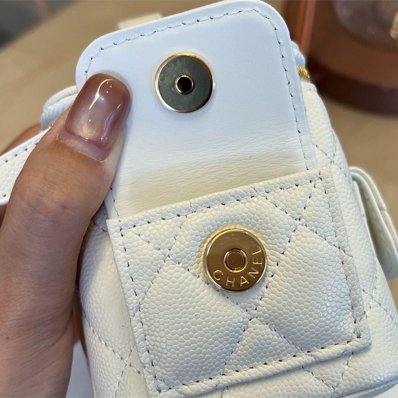 CHANEL Milk White Caviar Leather Handheld Makeup Box Chain Bag