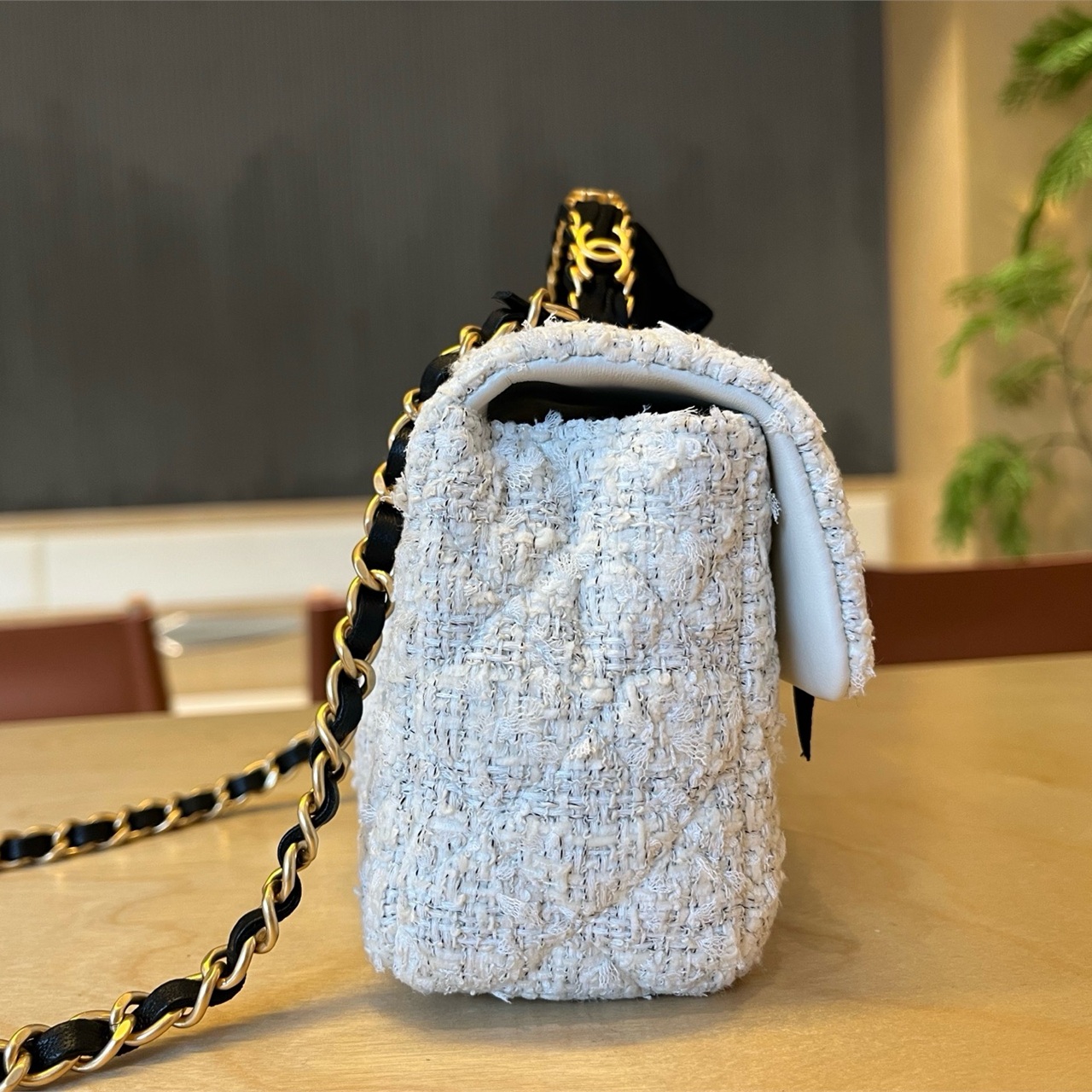 CHANEL White Grey Coarse Floral Satin Bow CF Handheld Chain Bag