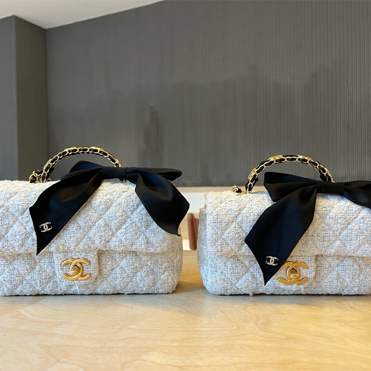 CHANEL White Grey Coarse Floral Satin Bow CF Handheld Chain Bag