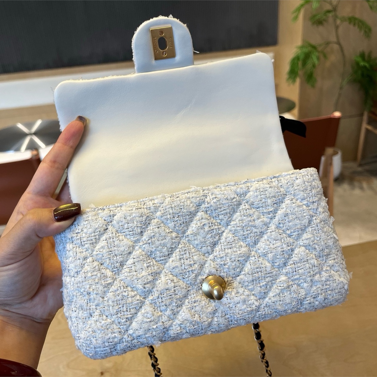 CHANEL White Grey Coarse Floral Satin Bow CF Handheld Chain Bag