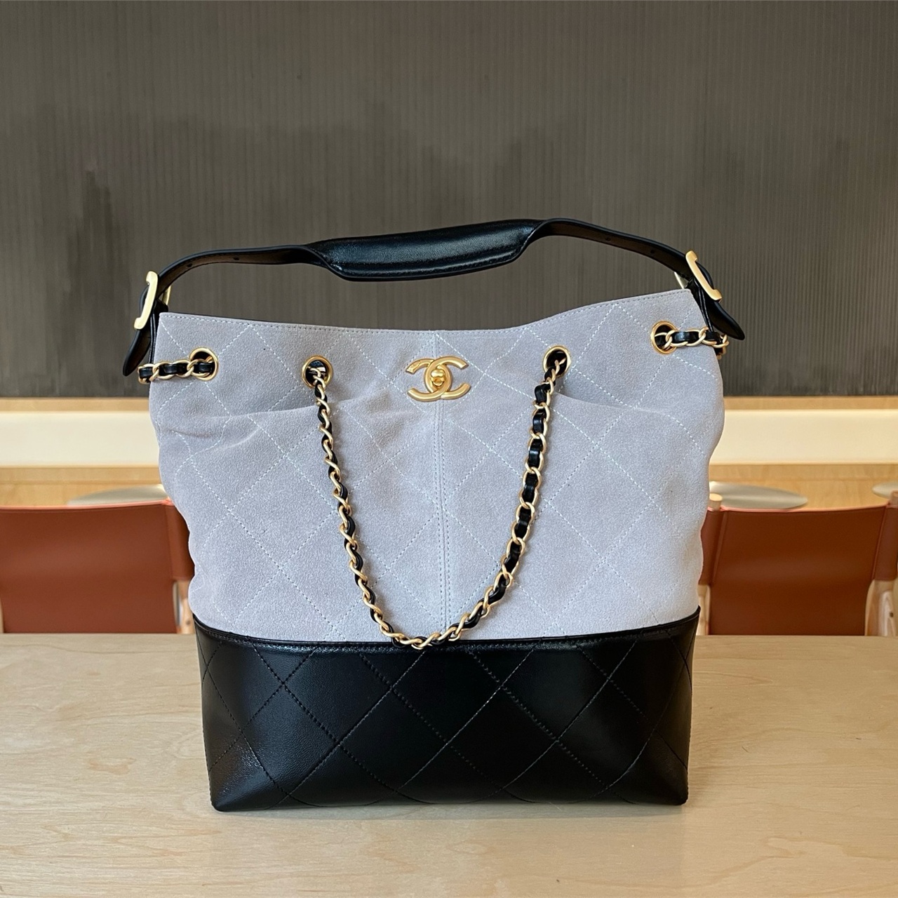 CHANEL black glossy cowhide diamond grid double chain tote shopping bag