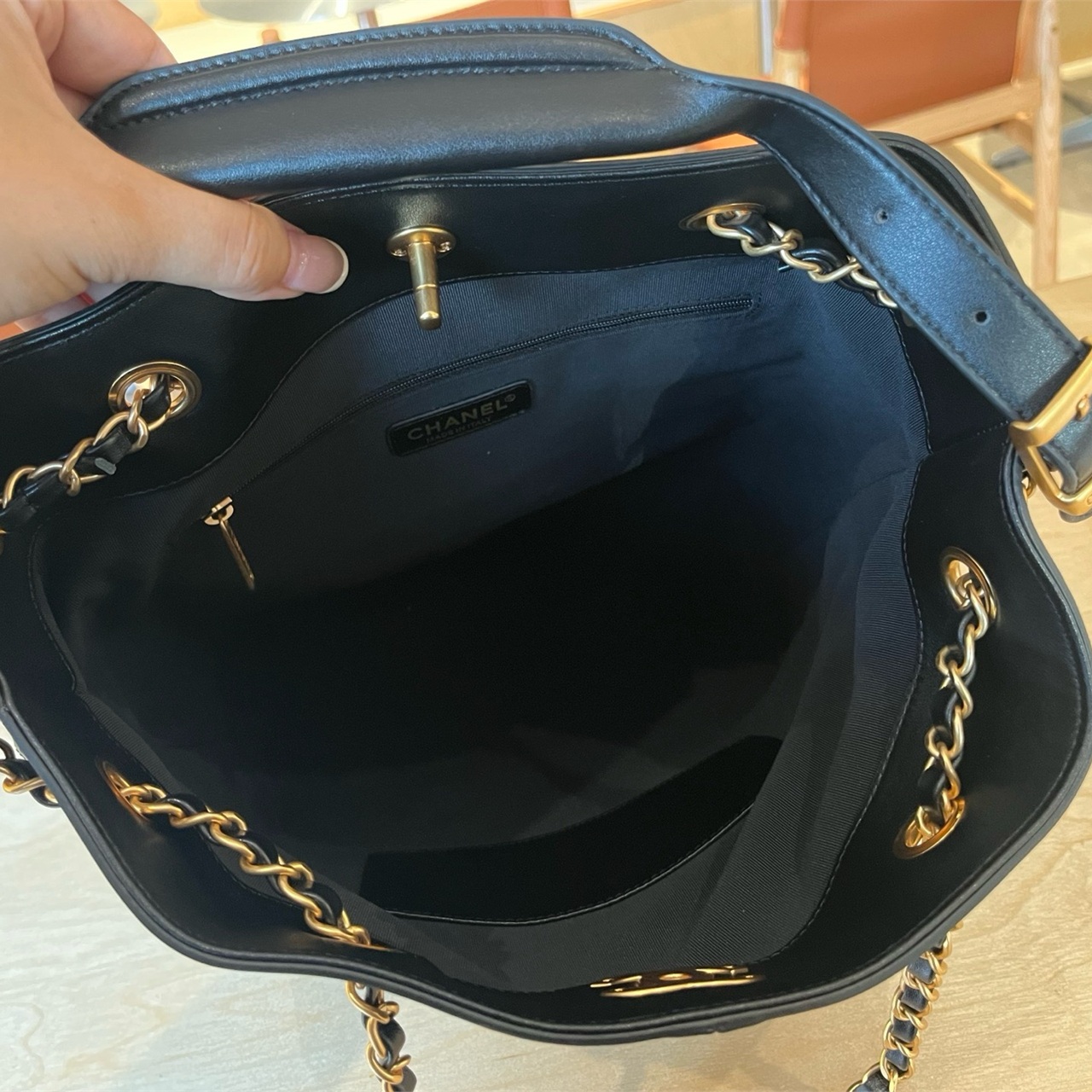 CHANEL black glossy cowhide diamond grid double chain tote shopping bag