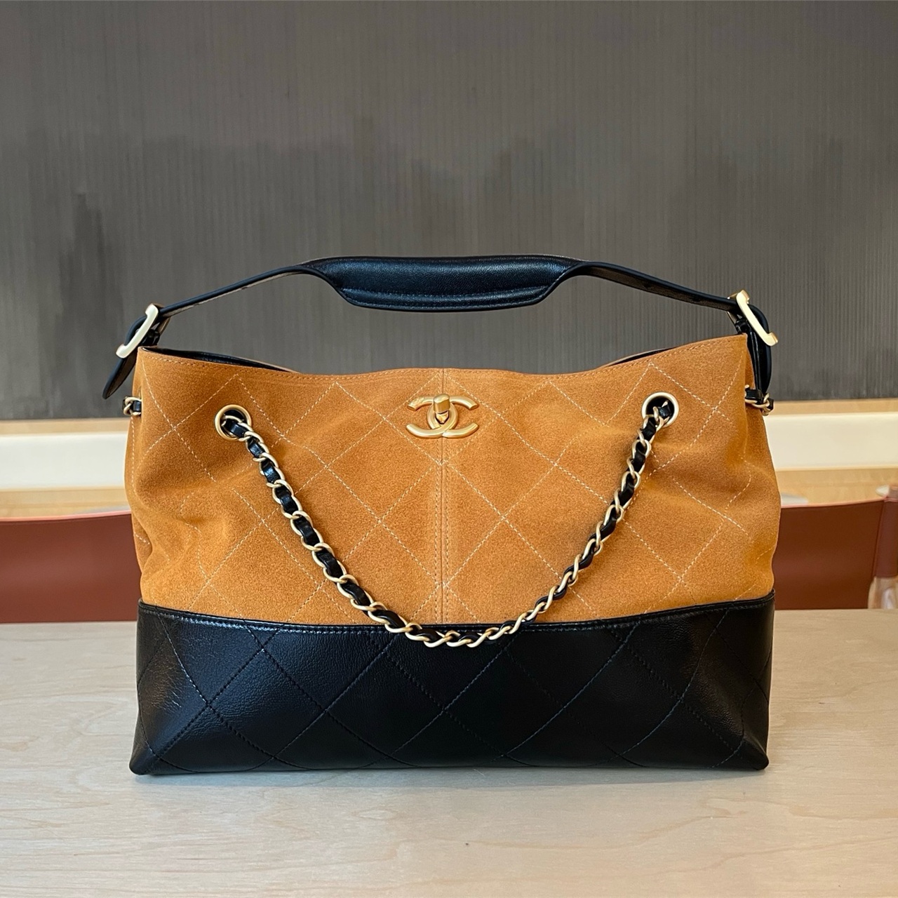 CHANEL Milk White Smooth Leather Diamond Grid Double Chain Tote Commuter Bag