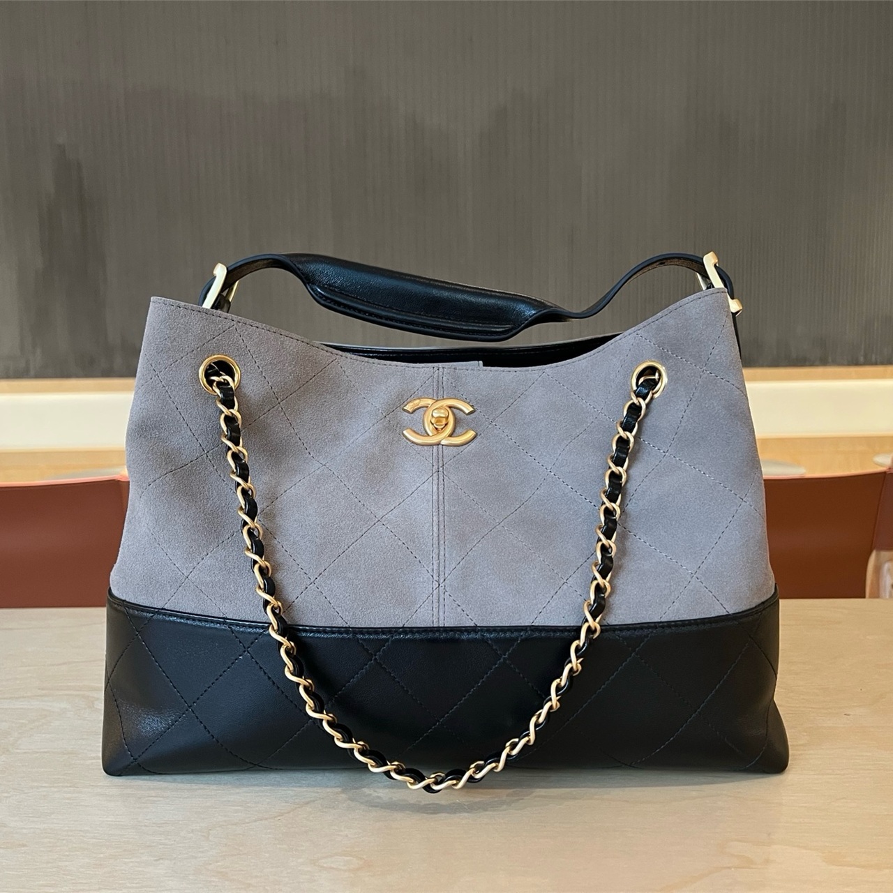 CHANEL Milk White Smooth Leather Diamond Grid Double Chain Tote Commuter Bag
