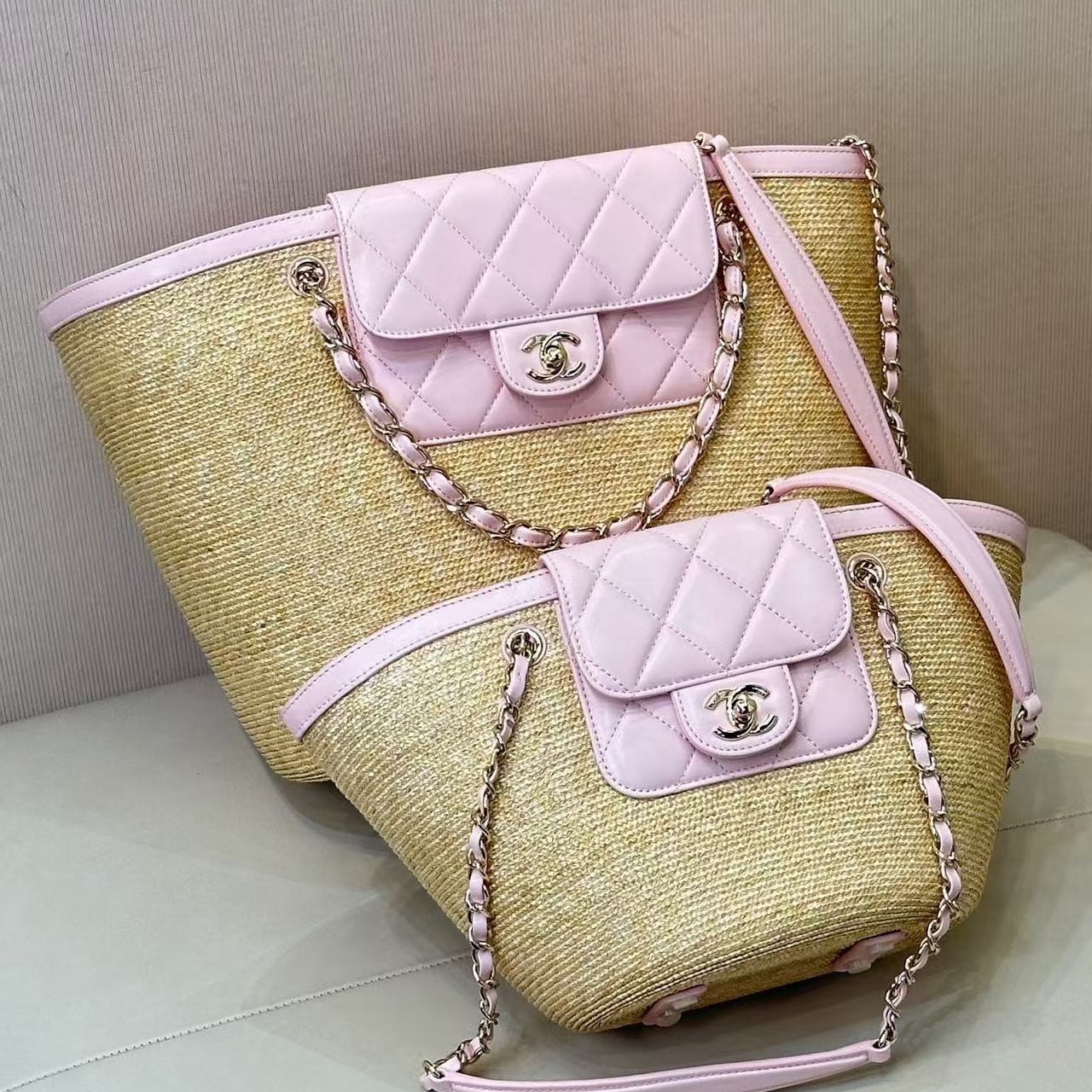CHANEL light pink shiny leather woven mother and child tote bag