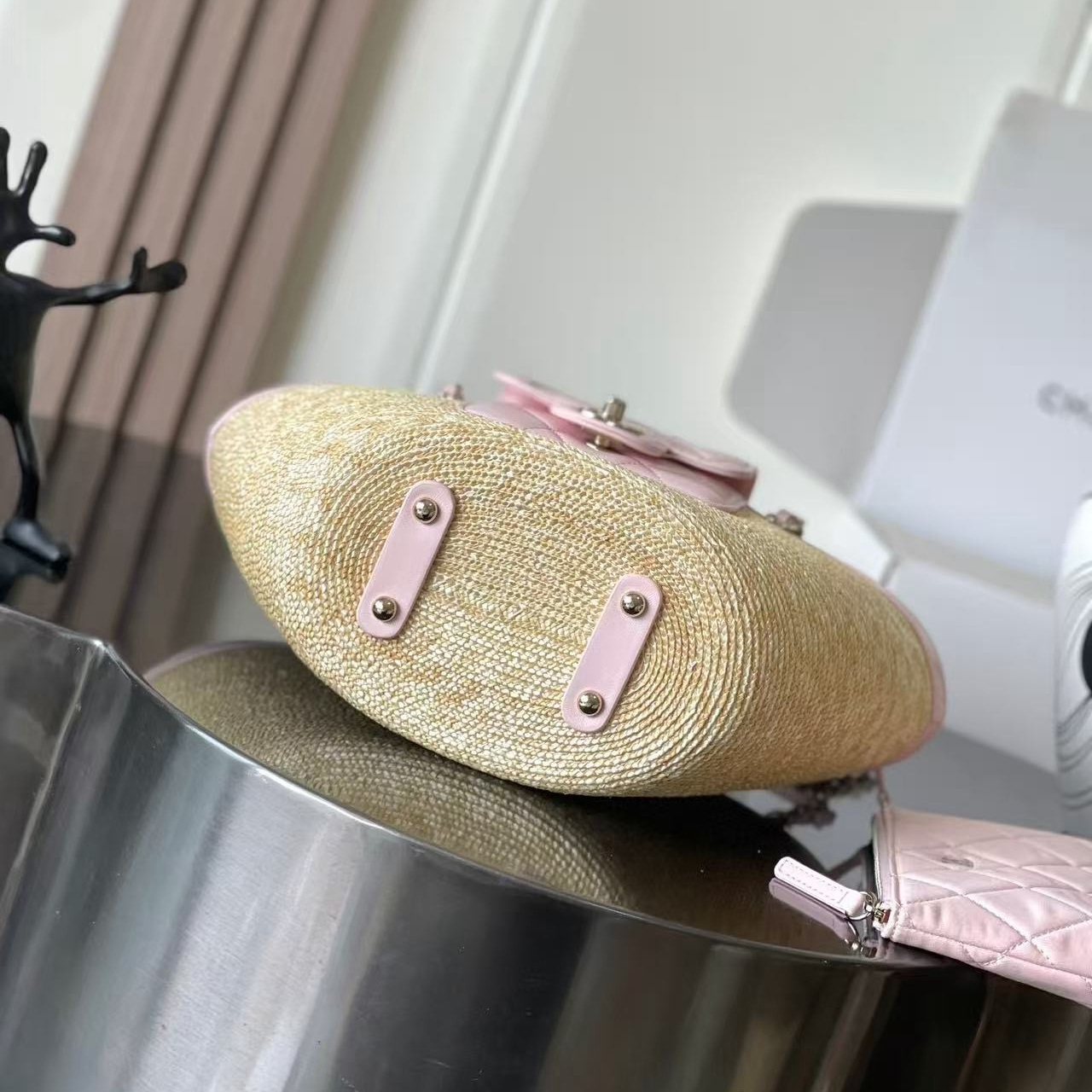 CHANEL light pink shiny leather woven mother and child tote bag