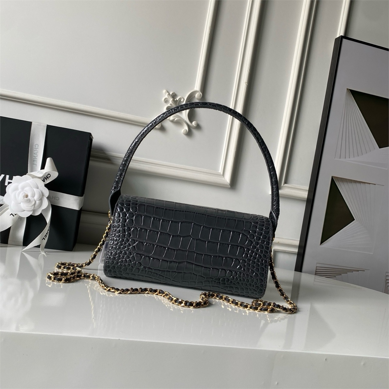 CHANEL dark gray shiny crocodile patterned cowhide hand-held stick armpit bag