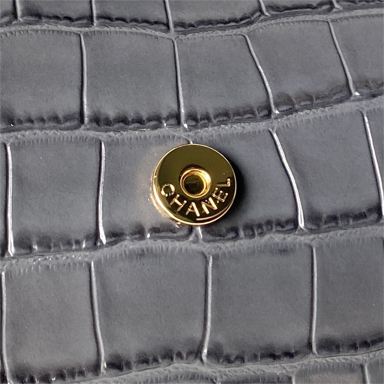 CHANEL dark gray shiny crocodile patterned cowhide hand-held stick armpit bag