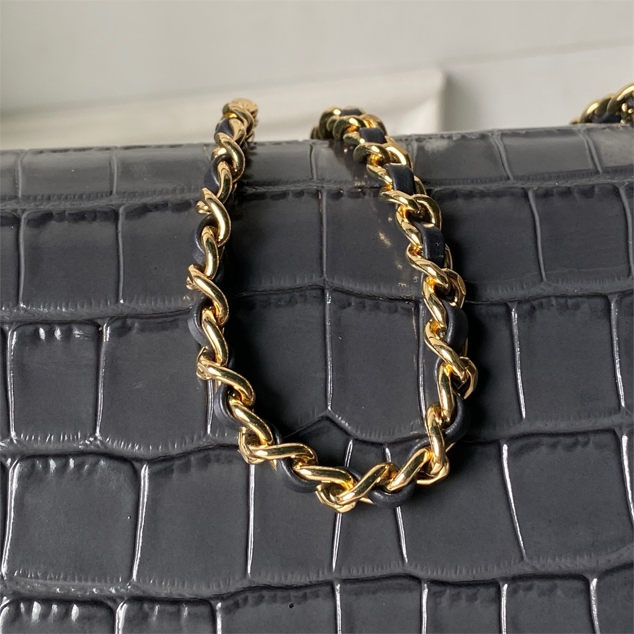 CHANEL dark gray shiny crocodile patterned cowhide hand-held stick armpit bag