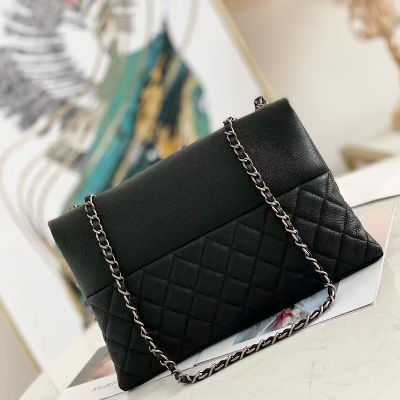 CHANEL black grain cowhide splicing diamond grid flip chain bag