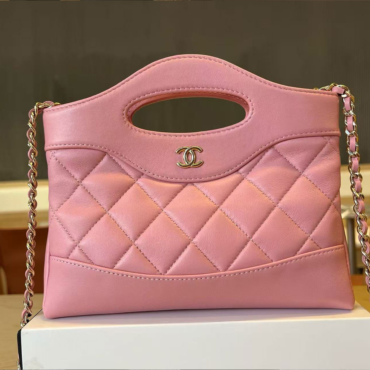 CHANEL Black Soft Light Sheepskin Hollow Handheld Diamond Grid Crossover Tote Bag