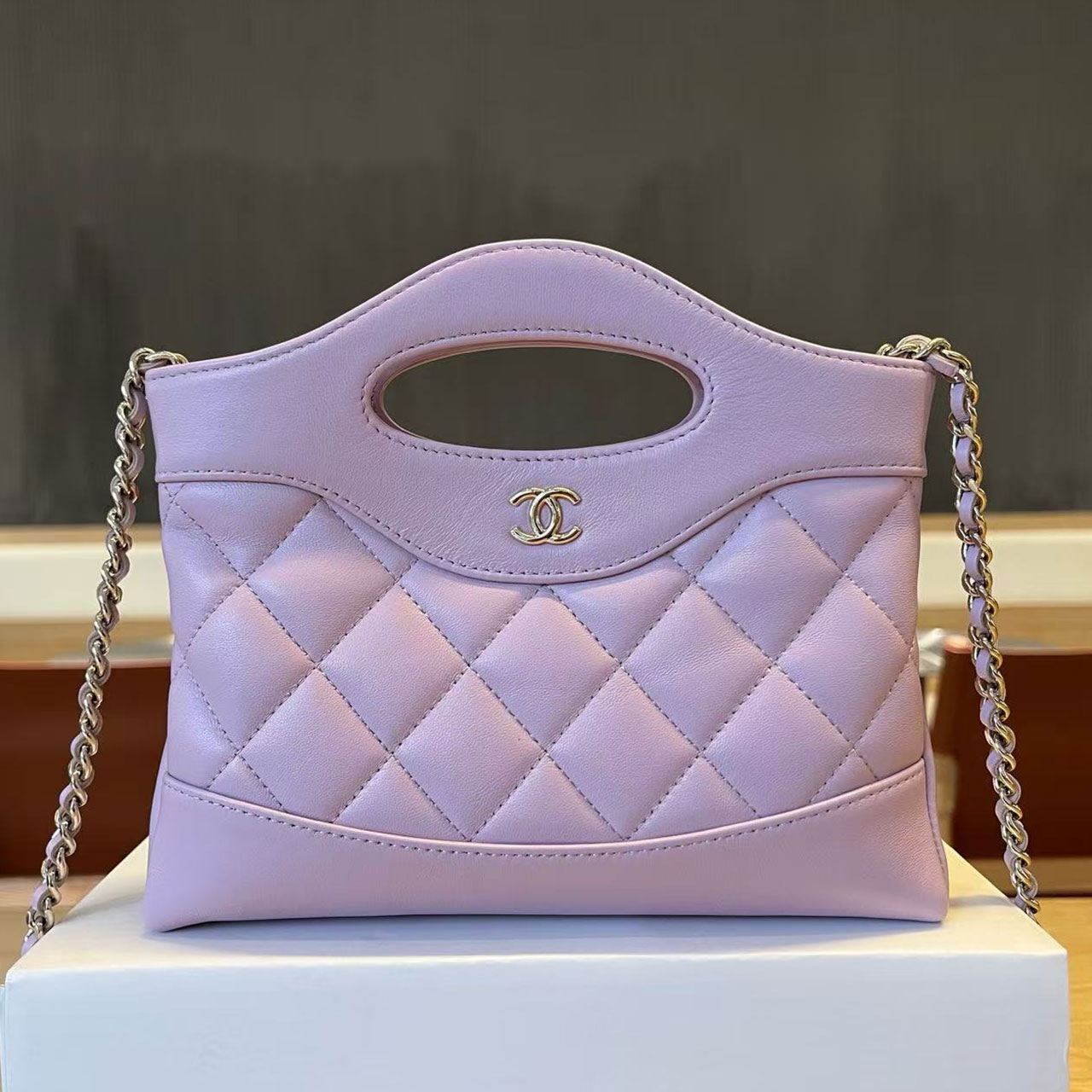 CHANEL Black Soft Light Sheepskin Hollow Handheld Diamond Grid Crossover Tote Bag
