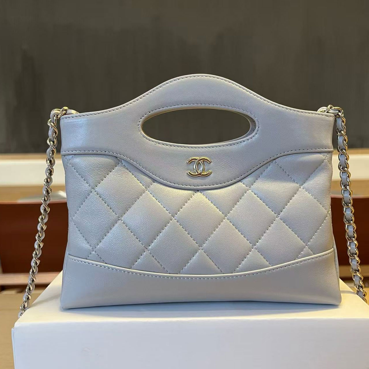 CHANEL Black Soft Light Sheepskin Hollow Handheld Diamond Grid Crossover Tote Bag