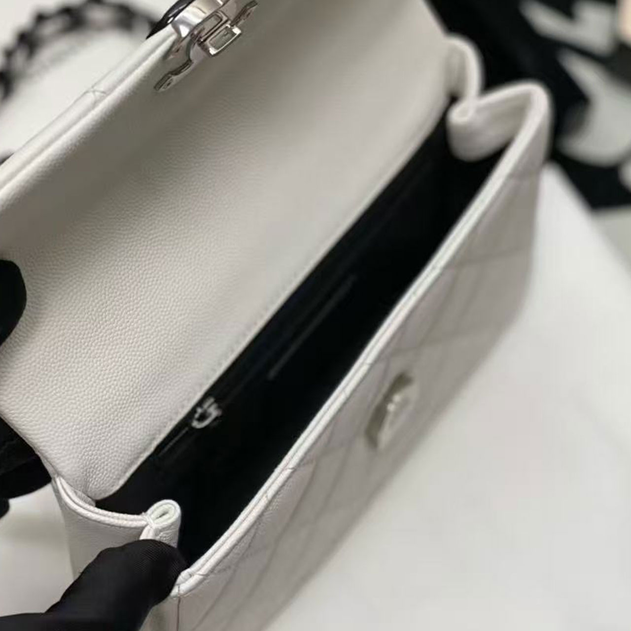 CHANEL Milk White Soft Light Sheepskin Gun Black Metal Diamond Grid CF Flip Chain Bag