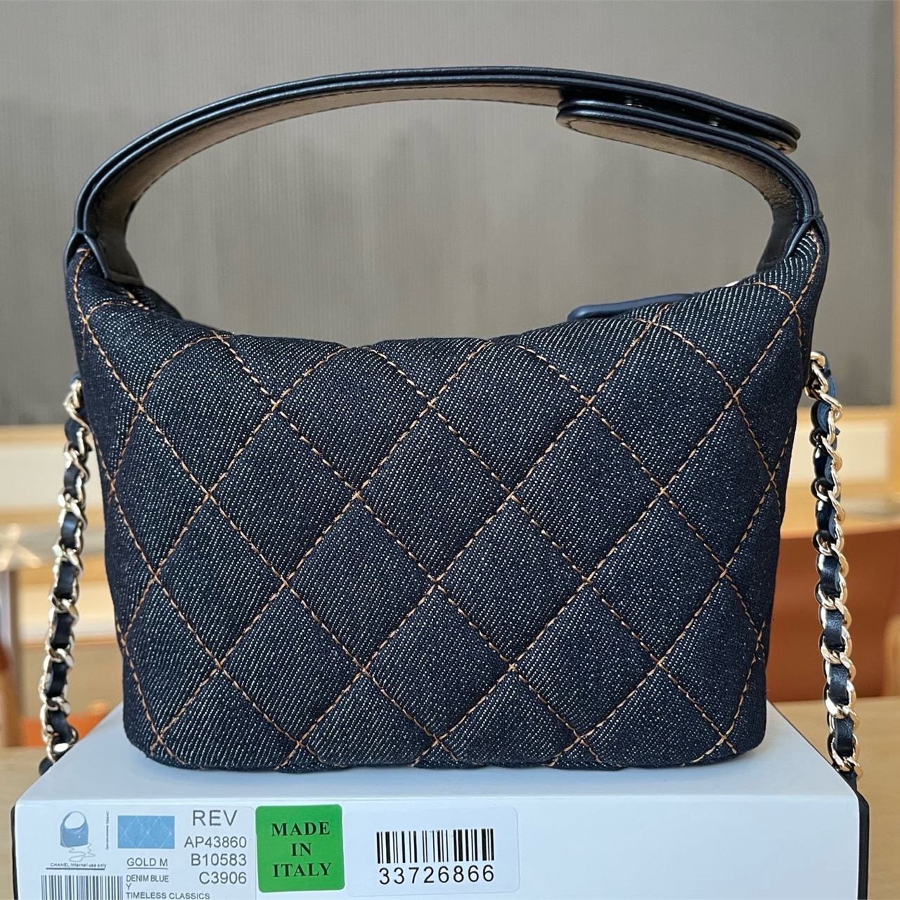 CHANEL Retro Deep Blue Cowboy Diamond Grid Mini Handheld Underarm Bucket Bag