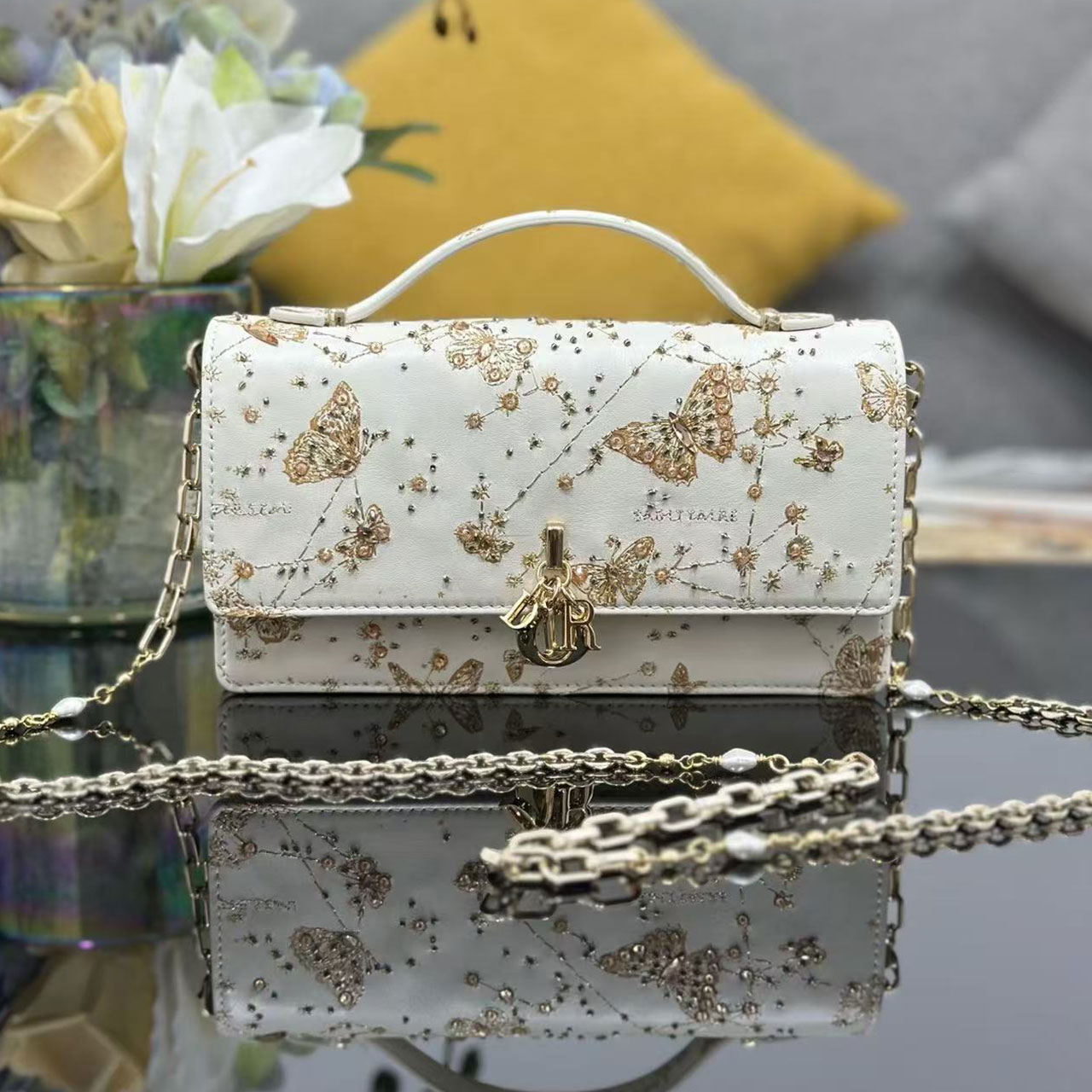Miss Dior Embroidered Light Purple Pearl Diamond, New Product in Chain Bag Series