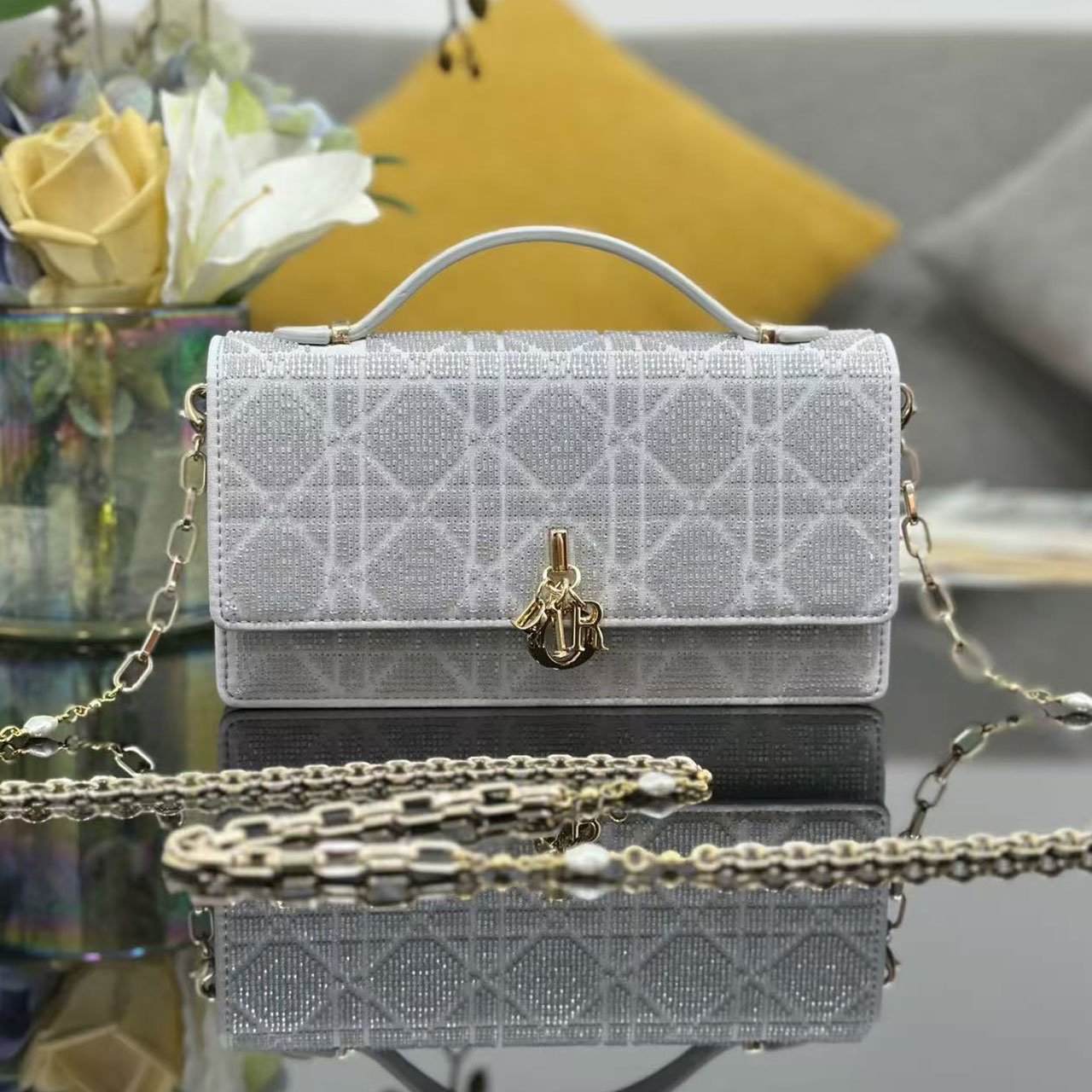 Miss Dior Embroidered Light Purple Pearl Diamond, New Product in Chain Bag Series