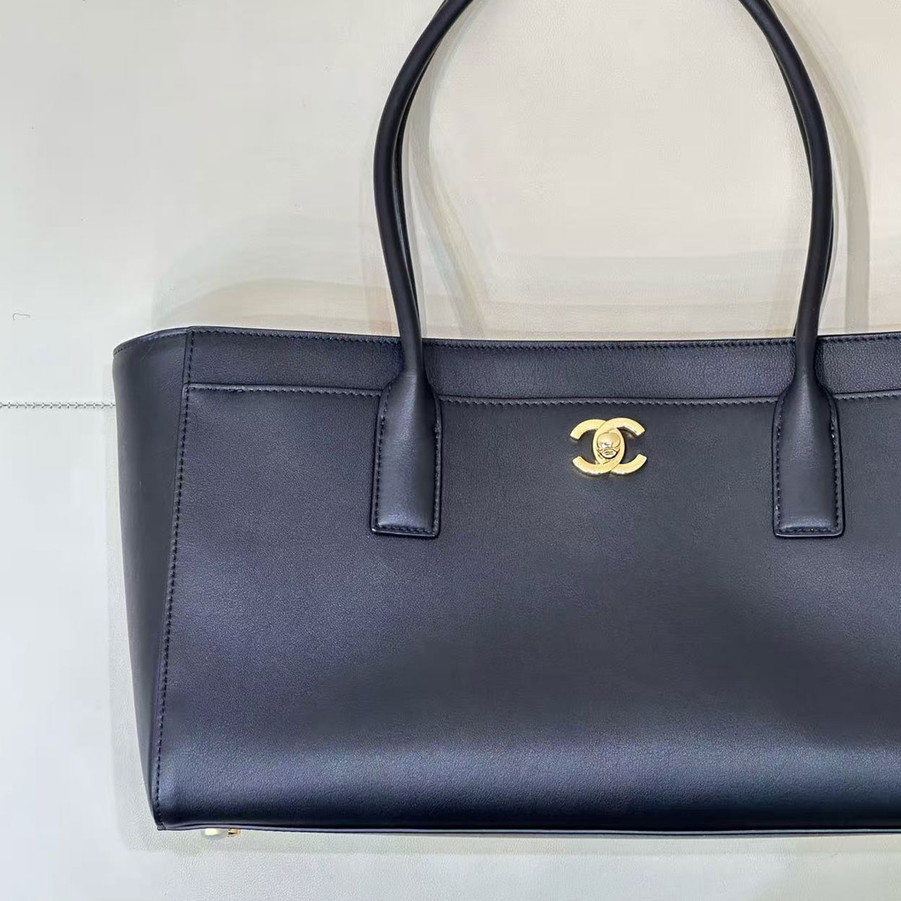 CHANEL 26S Cerf Ultra Classic Tote Bag 👜