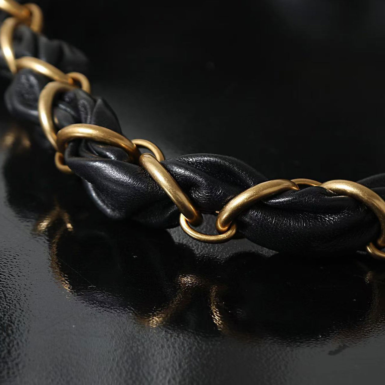 YSL AMALIA Hobo croissant