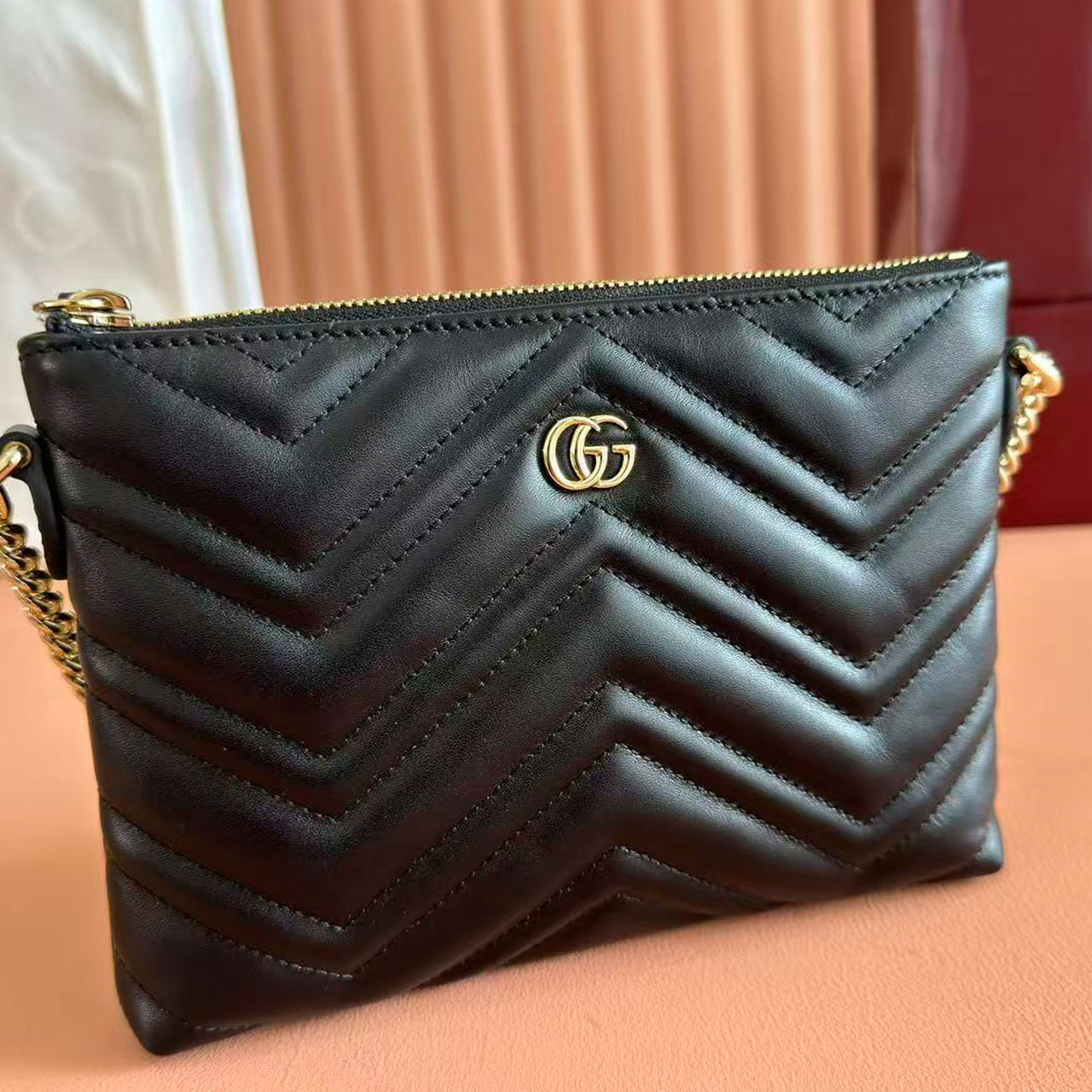 Gucci GG Marmont V-Quilted Chain Clutch Crossbody Bag