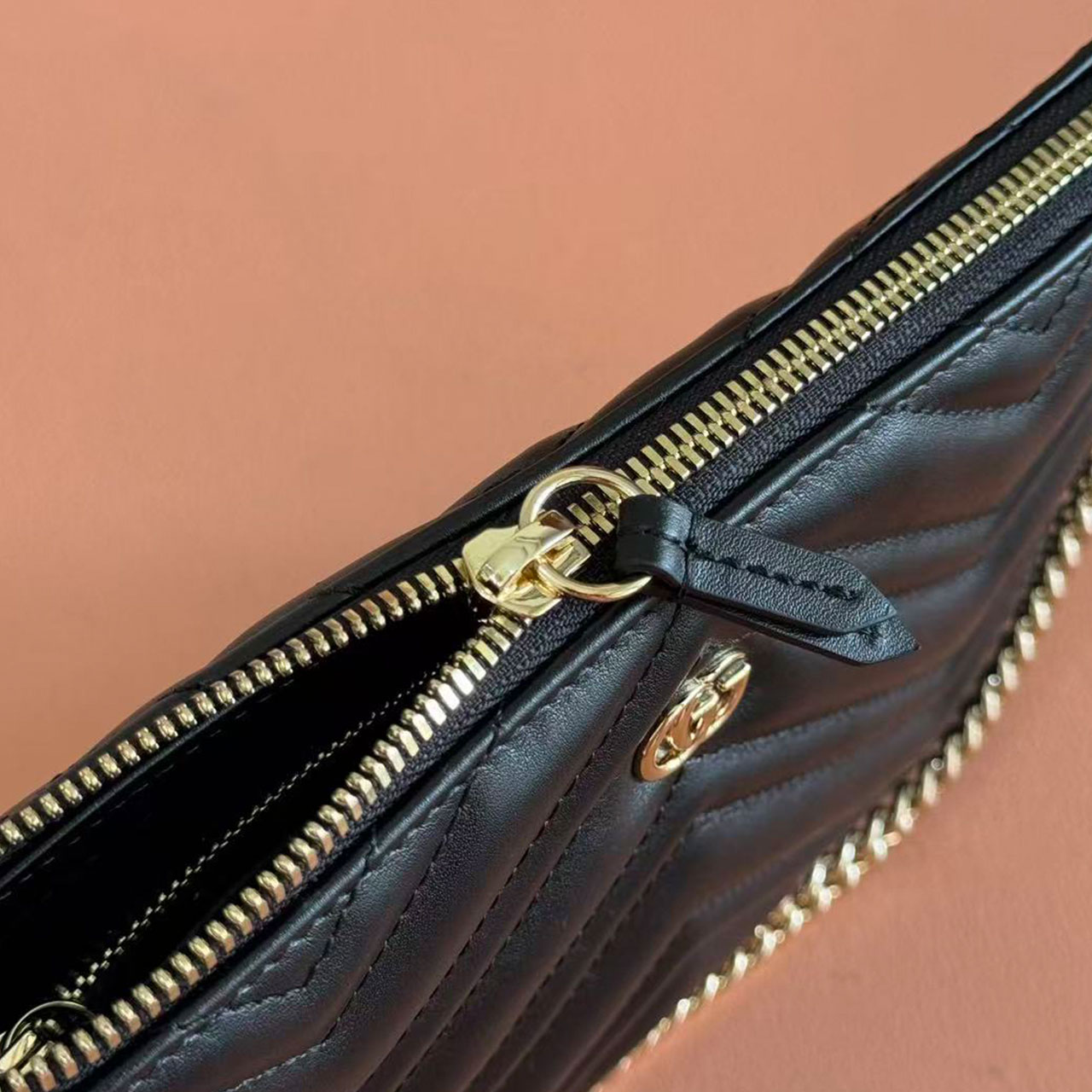 Gucci GG Marmont V-Quilted Chain Clutch Crossbody Bag