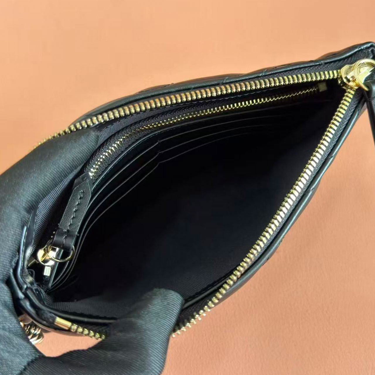 Gucci GG Marmont V-Quilted Chain Clutch Crossbody Bag
