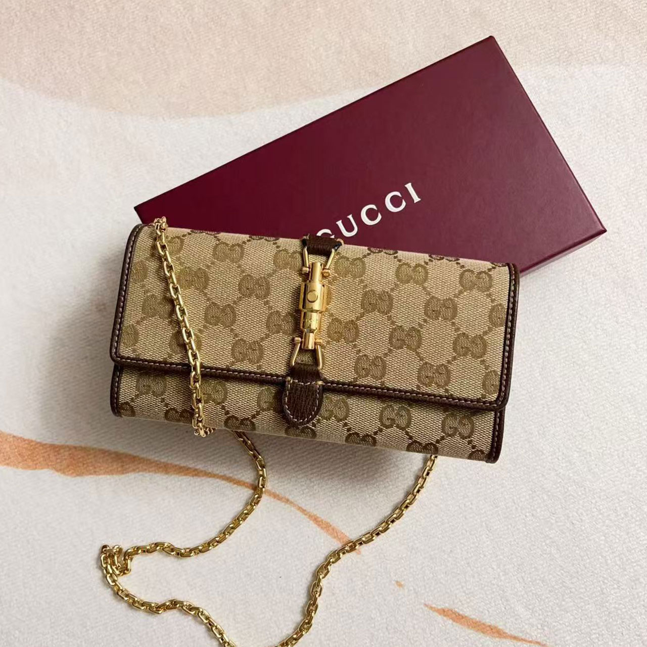Gucci Jackie 1961 GG Supreme Chain Wallet Crossbody Bag