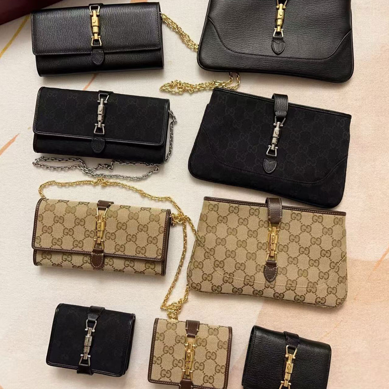 Gucci Jackie 1961 GG Supreme Chain Wallet Crossbody Bag