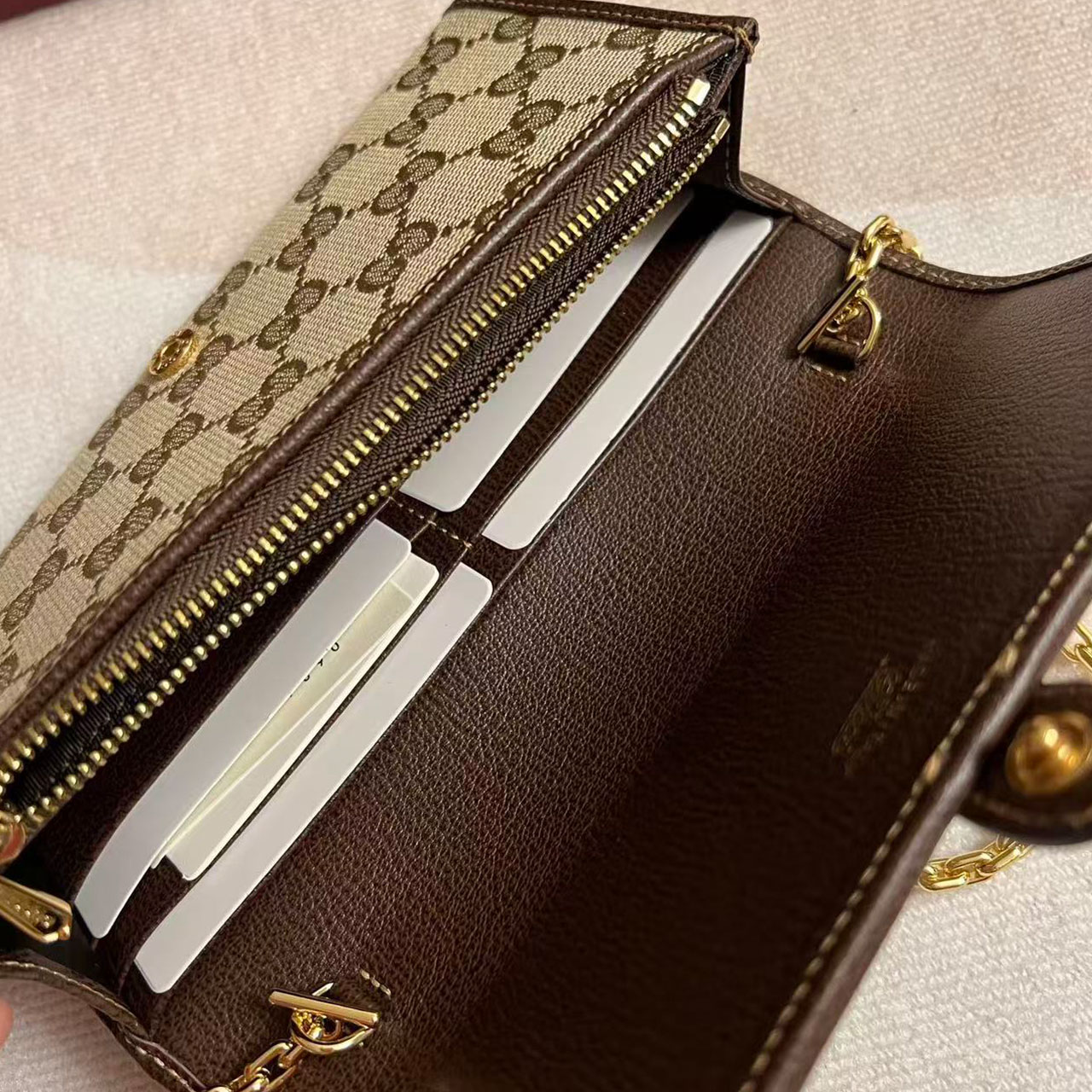 Gucci Jackie 1961 GG Supreme Chain Wallet Crossbody Bag