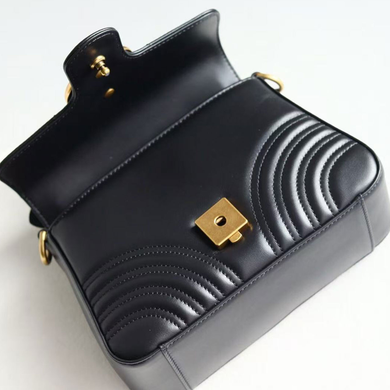 Gucci GG Marmont Mini Top Handle Shoulder Bag